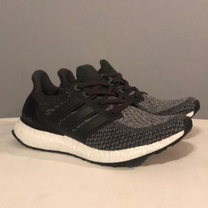 Men’s adidas Ultra Boost Size 7 Running Shoe